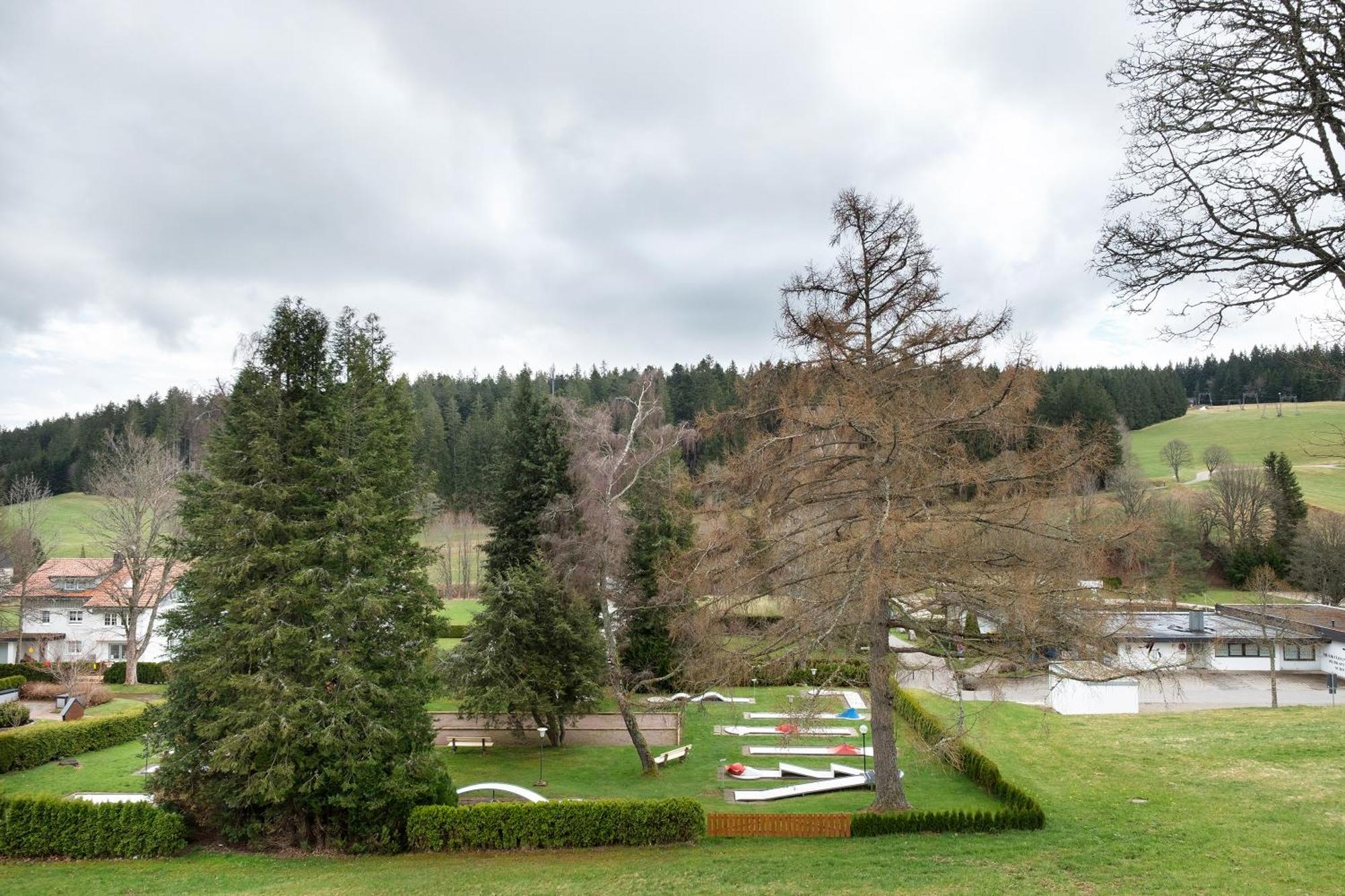 Ferienwohnungen Uhren Allgaier Schoenwald im Schwarzwald Exterior photo