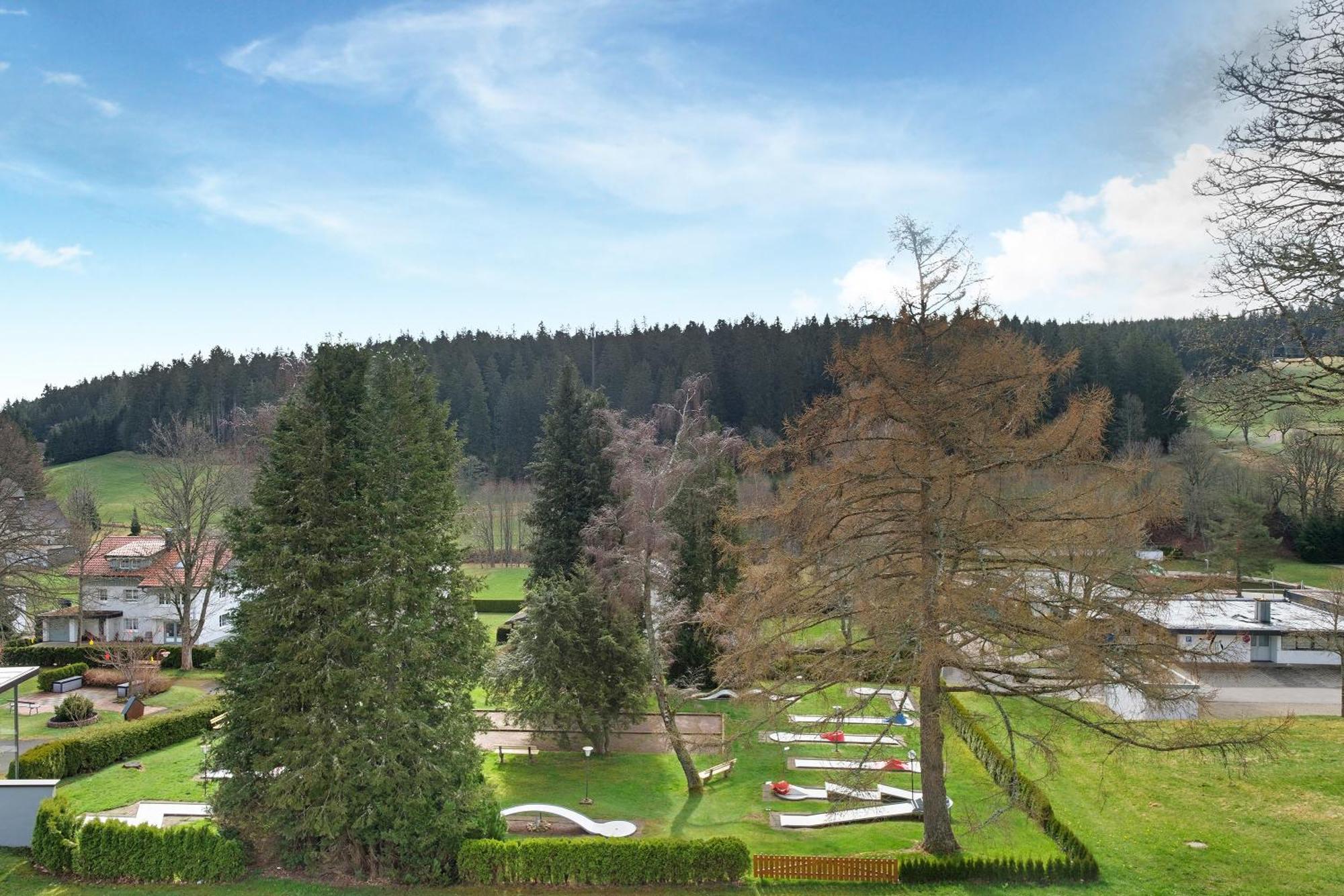 Ferienwohnungen Uhren Allgaier Schoenwald im Schwarzwald Exterior photo
